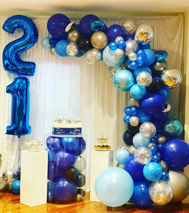 21st Balloon Garland for blue 21st
