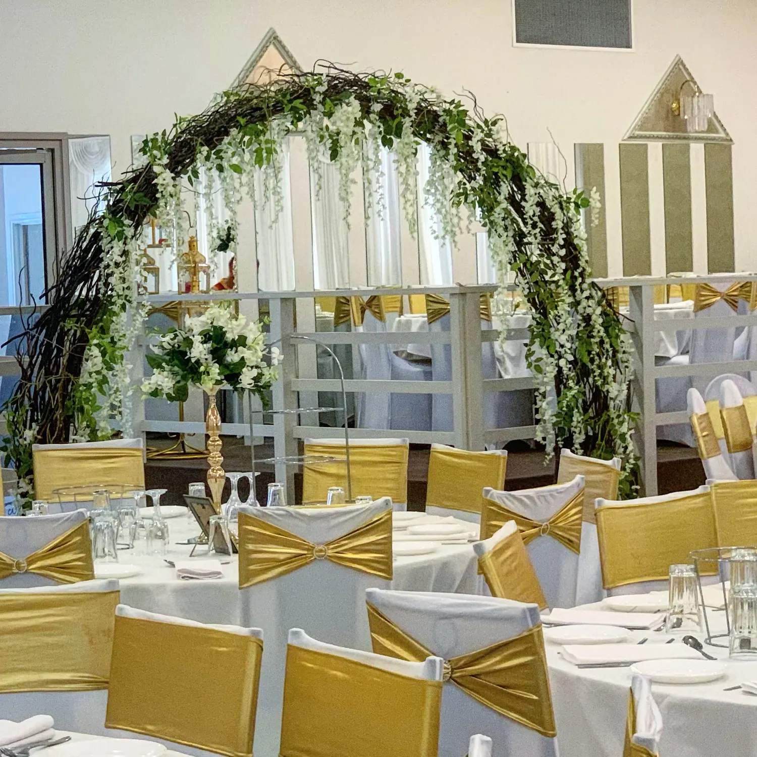 Entrance Arch for Wisteria arch
