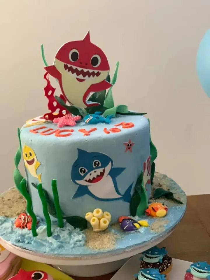 Baby Shark for Baby shark cake
