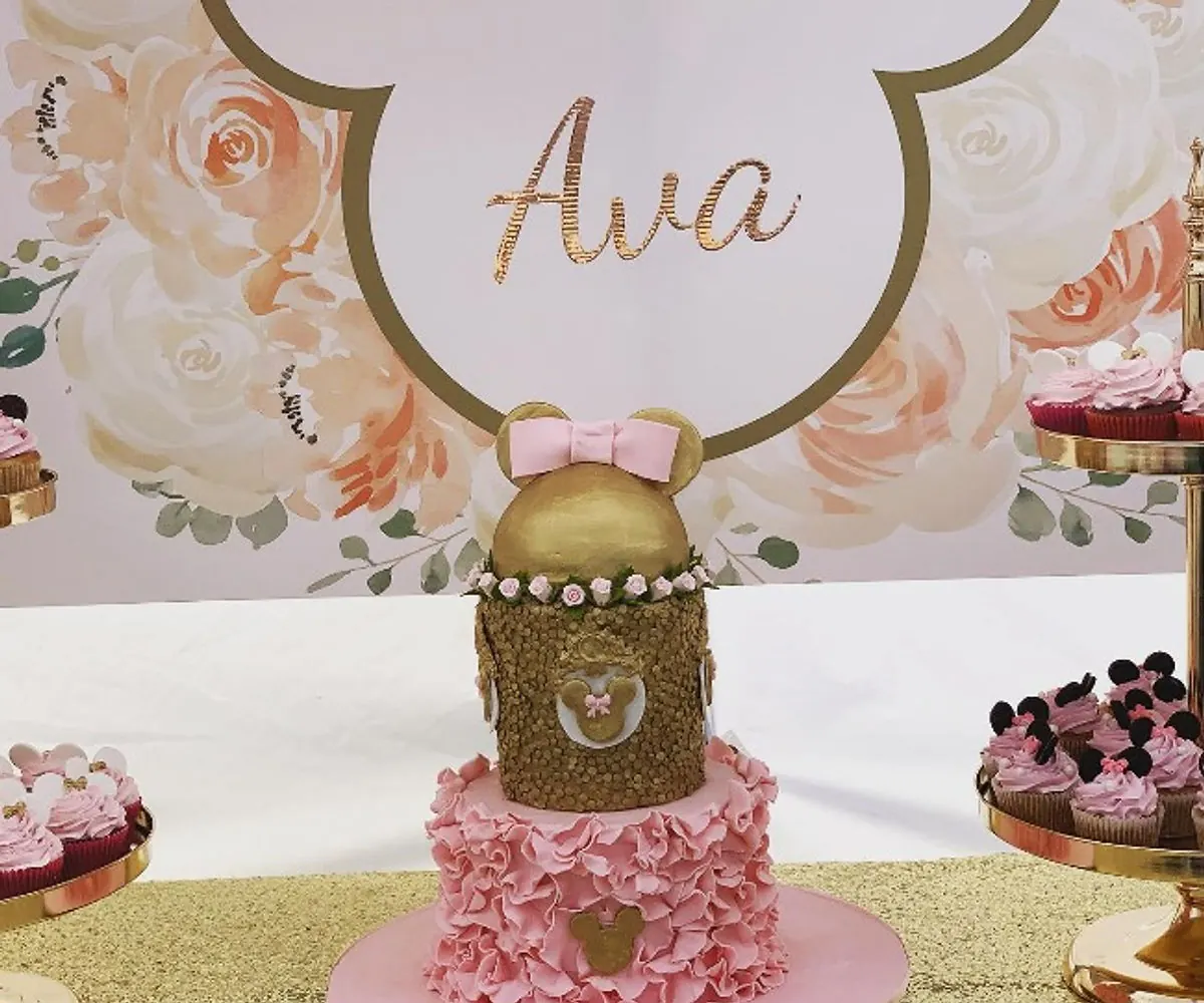Girl's birthday cake