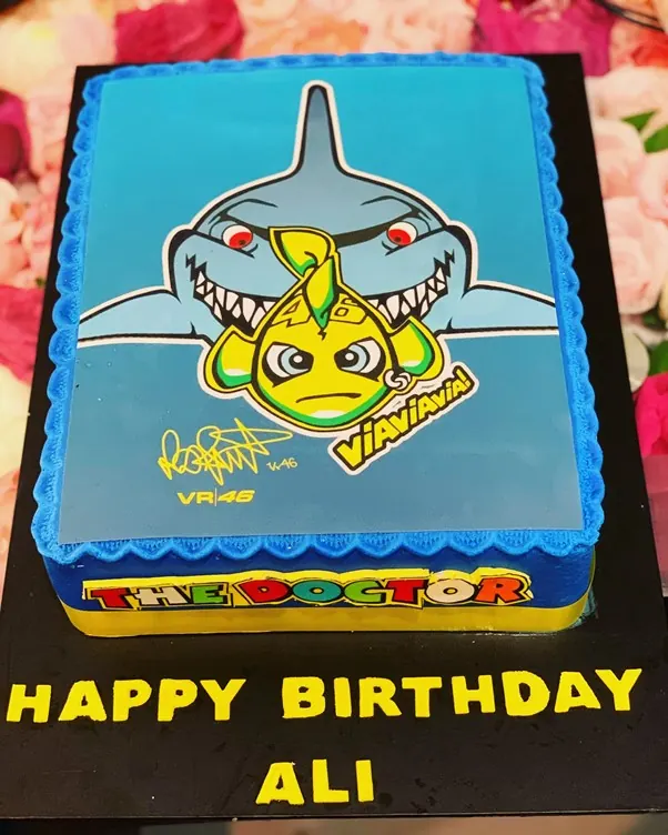 Shark Vivia for Shark Vivi avia cake