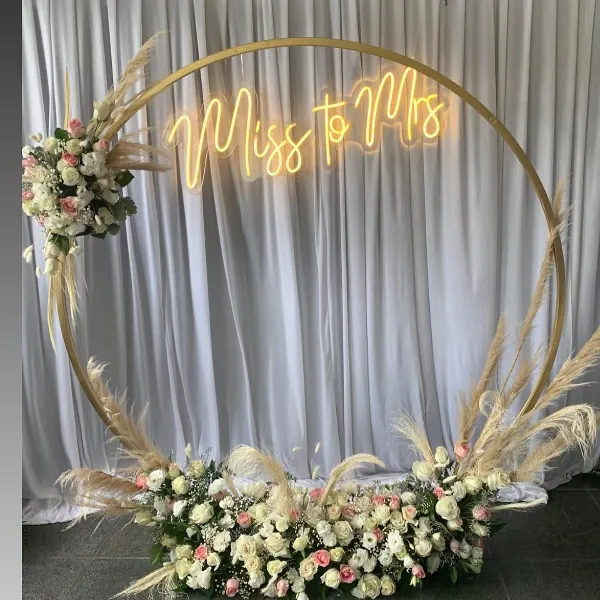 Neon Hens Sign for Miss to Mrs Neon