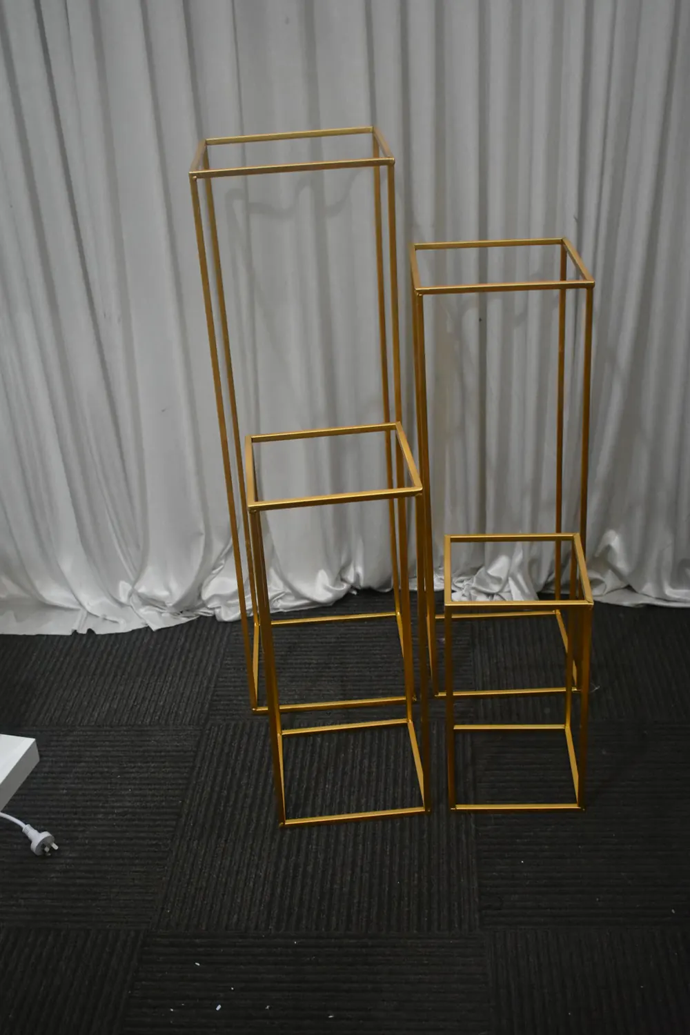 Gold square plinths for Gold square plinths