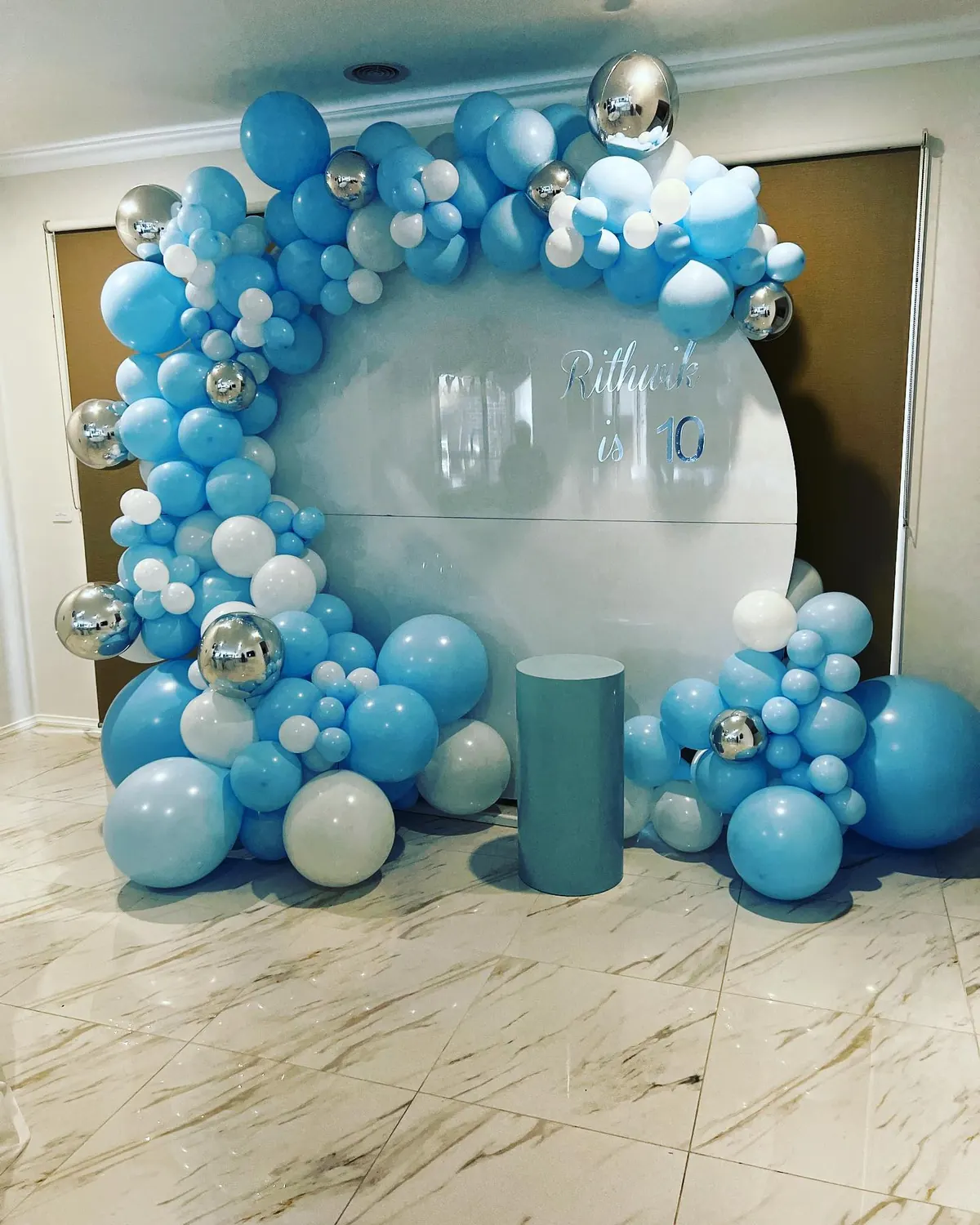 Pale blue plinths for Pale blue plinths