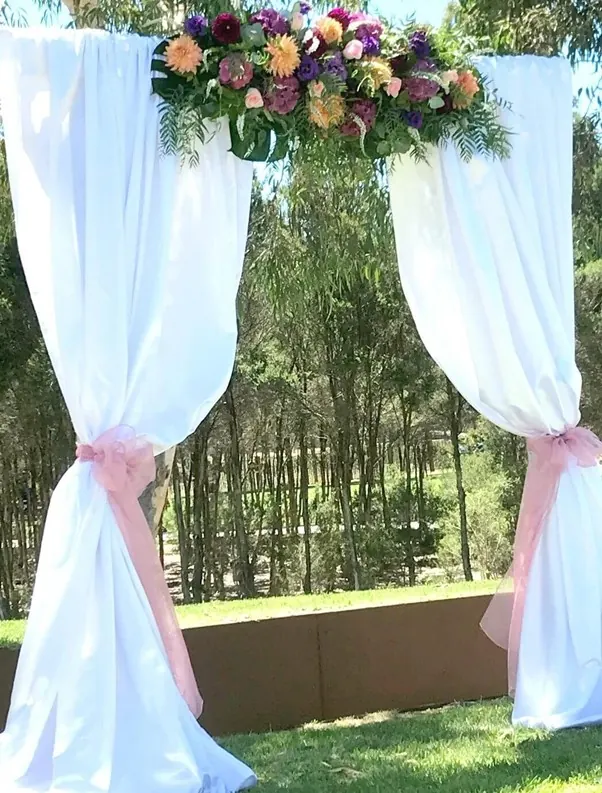 Draped arch for Draped arch