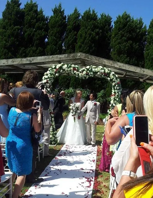 Heart shaped floral arch for Heart shaped floral arch