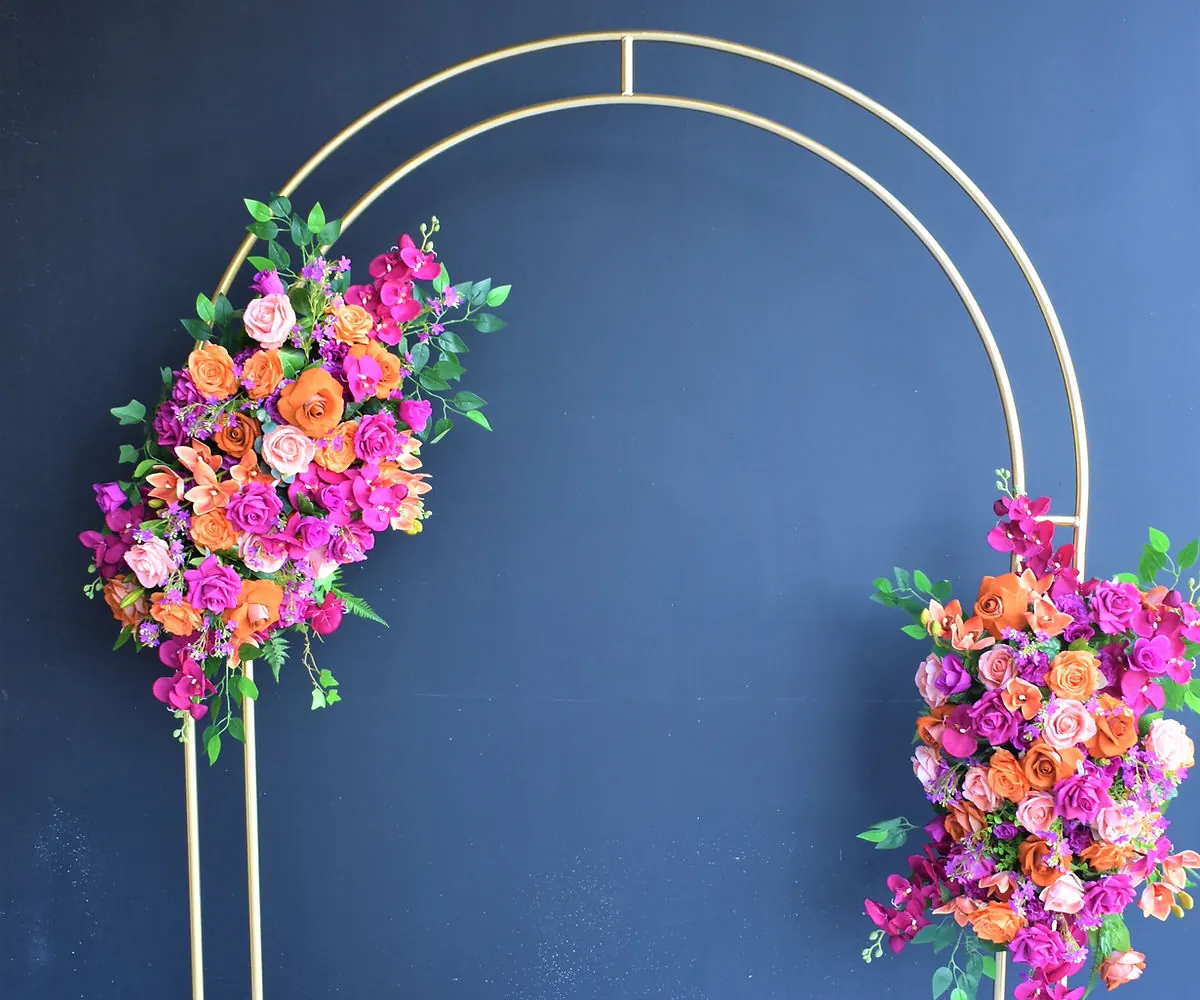 Metal oval arch
