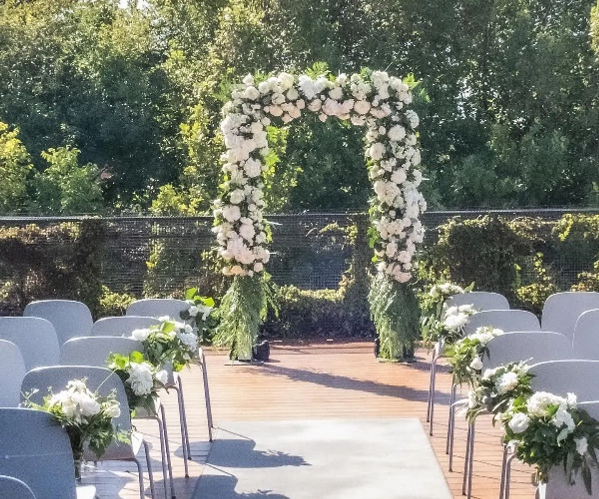 Square floral arch