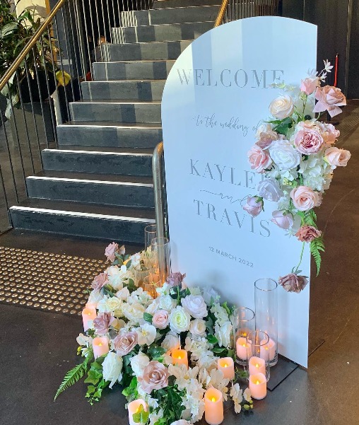 Welcome Board And Flowers for Semi Oval Arch