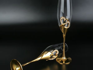 Gold toasting glasses
